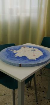 Antartide - disegno realizzato dagli alunni della scuola primaria G: Bagnera del I circolo didattico di Bagheria - Palermo